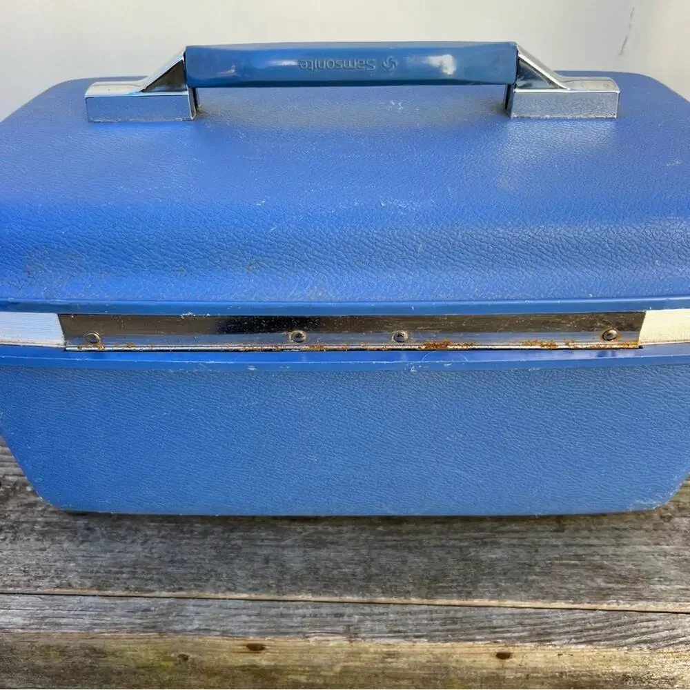 Vintage Mid Century Samsonite Blue Plastic Train Case Makeup Suitcase